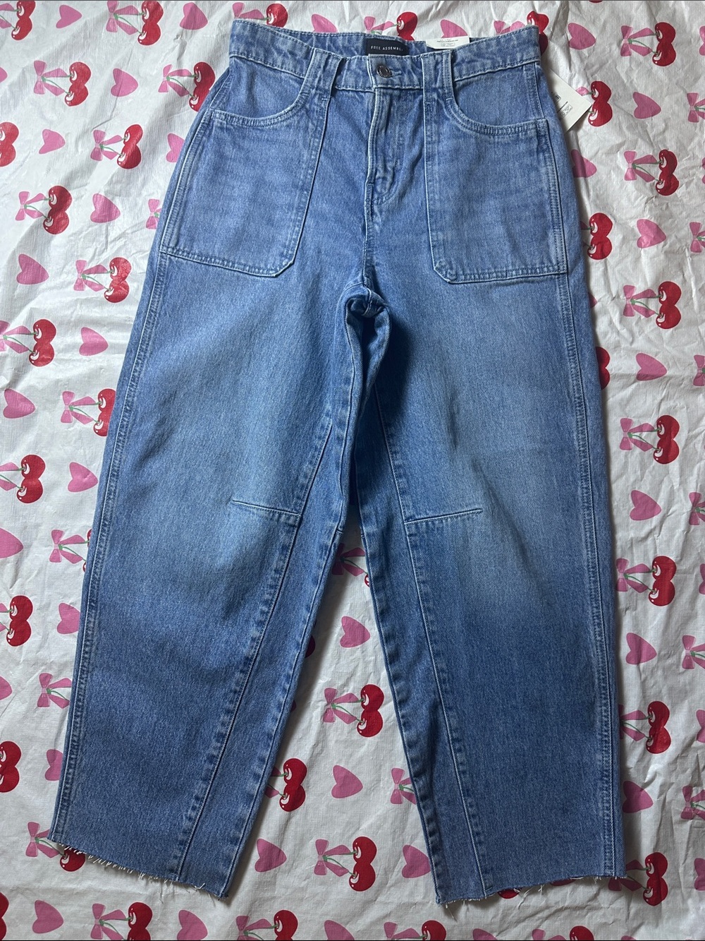 Women's Jeans in Medium Blue Wash size 2 NEW with tags